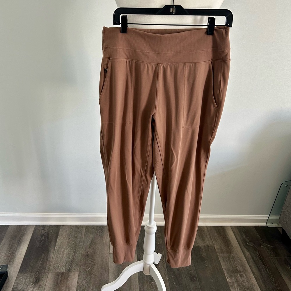 Athleta Ladies Jogger Pants - Size: L